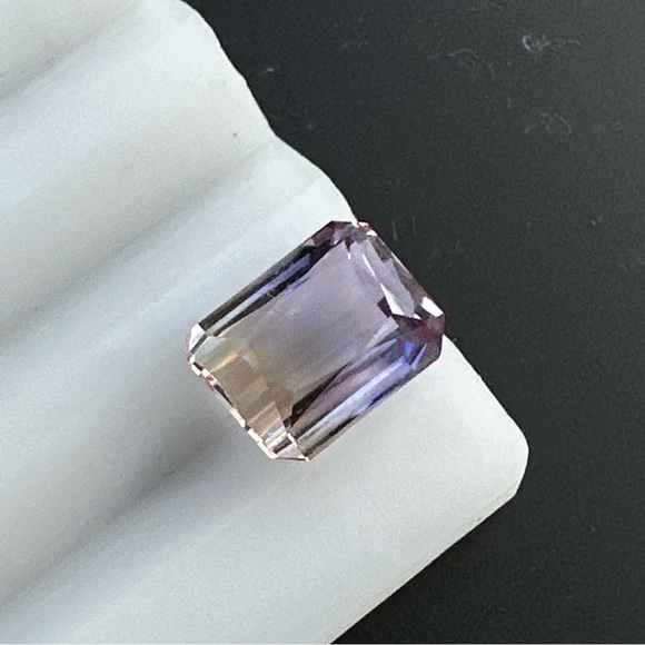 2.6 Cts Natural Bolivian Ametrine - Picture 6 of 17